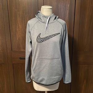 Nike therma-fit hooded sweatshirt